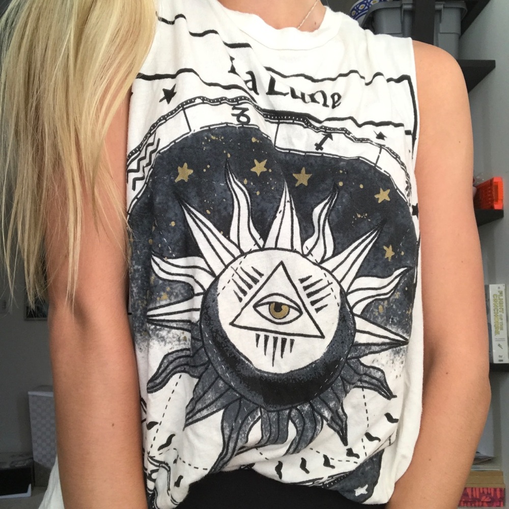 Urban outfitters graphic muscle tee